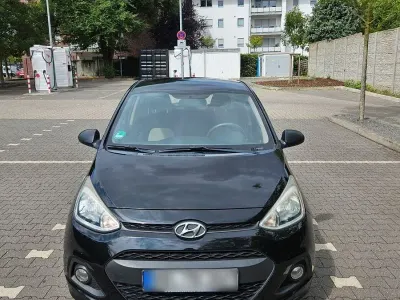 Gebraucht Hyundai i10 Classic 67 PS (49 kW) 2016 Schwarz Kleinwagen