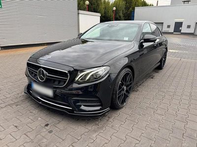 Gebraucht Mercedes E220 AMG line 194 PS (142 kW) 2017 Schwarz Limousine