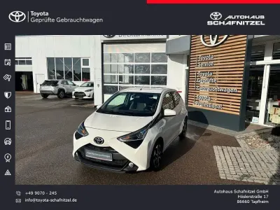 Gebraucht Toyota Aygo Team 69 PS (50 kW) 2020 Weiß Kleinwagen