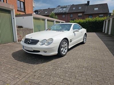 Begagnad Mercedes SL350 245 HK (180 kW) 2004 Vit Cab