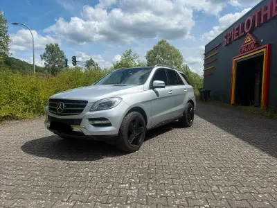 Gebraucht Mercedes ML350 AMG 258 PS (189 kW) 2012 Grau SUV