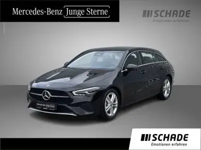 Gebraucht Mercedes CLA200 Shooting Brake 163 PS (119 kW) 2025 Schwarz Kombi
