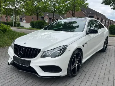 Używany Mercedes E350 AMG 252 KM (185 kW) 2013 Biały Coupe