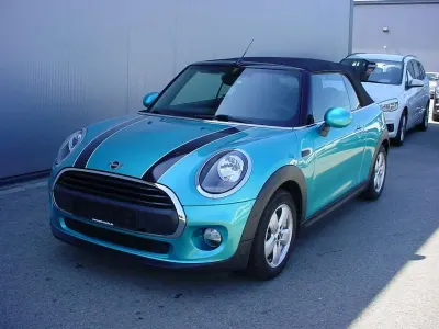 Gebraucht Mini ONE Pepper 102 PS (75 kW) 2018 Caribbean aqua metallic Kleinwagen