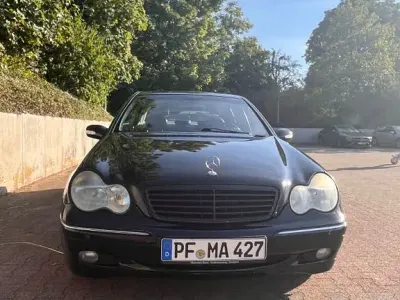 Gebraucht Mercedes C240 170 PS (125 kW) 2002 Schwarz Limousine