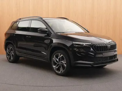 Neu Skoda Karoq SportLine 190 PS (139 kW) 2025 Schwarz SUV