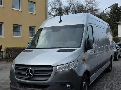 Używany Mercedes Sprinter 163 KM (119 kW) 2020 Srebrny Van