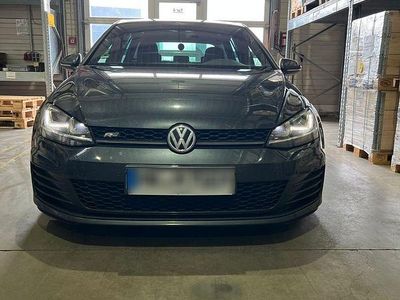 Gebraucht VW Golf VII 109 PS (80 kW) 2014 Schwarz Kleinwagen