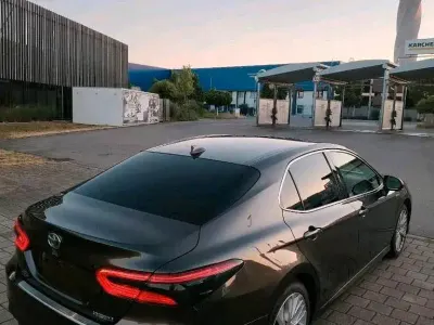Gebraucht Toyota Camry Luxury 218 PS (160 kW) 2019 Braun Limousine