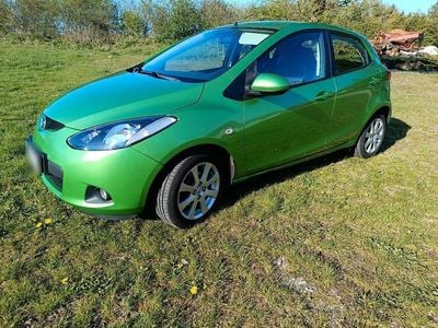 Second-hand Mazda 2 86 CP (63 kW) 2009 Verde Hatchback