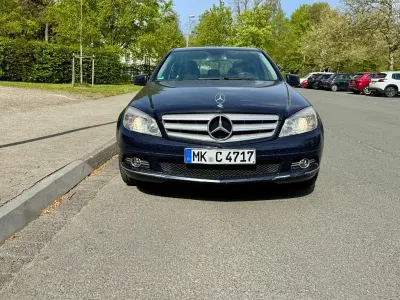 Gebraucht Mercedes C180 156 PS (114 kW) 2009 Blau Limousine