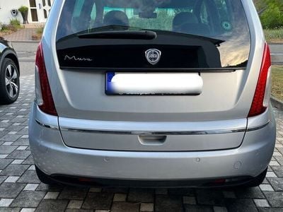 Gebraucht Lancia Musa 95 PS (69 kW) 2008 Silber Van / Kleinbus