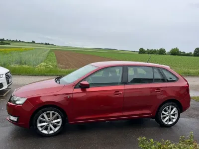 Gebraucht Skoda Rapid Ambition 90 PS (66 kW) 2014 Rot Kleinwagen