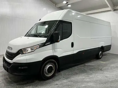 Gebraucht Iveco Daily 156 PS (114 kW) 2023 Weiß Van
