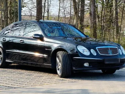 Gebraucht Mercedes E500 306 PS (225 kW) 2005 Limousine