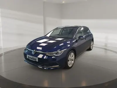 Gebraucht VW Golf VIII Style 150 PS (110 kW) 2023 Blau Limousine