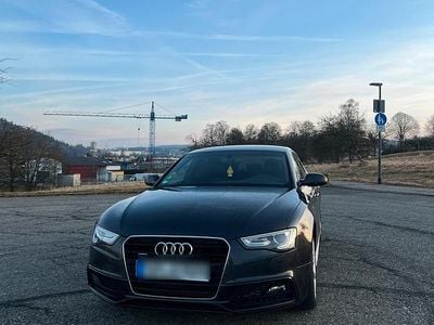 Grau Gebraucht 2017 Audi A5 Sportback S-Line Kleinwagen | 14.500 € (Guter Preis)