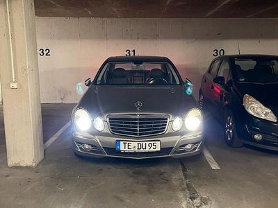 Mercedes E280