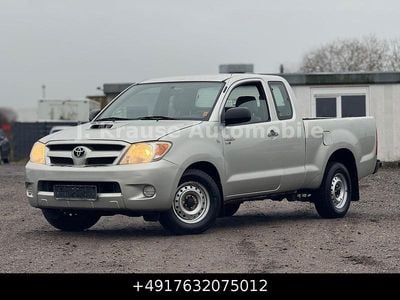 Gebraucht Toyota HiLux 120 PS (88 kW) 2008 Silber Abholung
