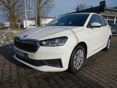 Weiß Gebraucht 2022 Skoda Fabia Active Limousine | 11.980 € (Fairer Preis)