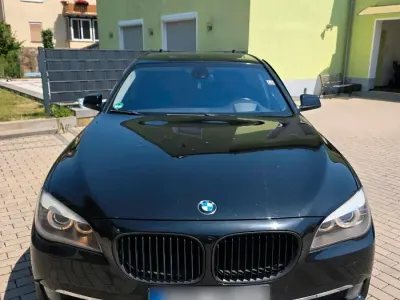 Gebraucht BMW 750 407 PS (299 kW) 2010 Schwarz Limousine