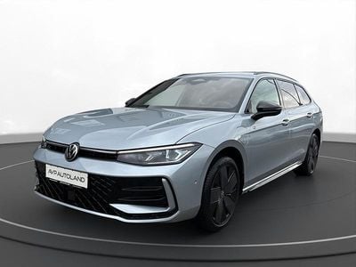 Gebraucht VW Passat Style 272 PS (200 kW) 2025 Silber Kombi