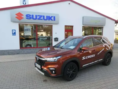Gebraucht Suzuki SX4 S-Cross Comfort+ 129 PS (94 kW) 2025 Canyonbrownpearlmetallic SUV