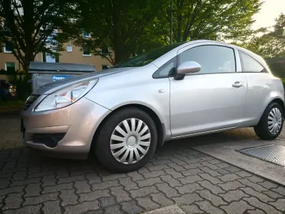 Gebraucht Opel Corsa 80 PS (58 kW) 2009 Silber Kleinwagen