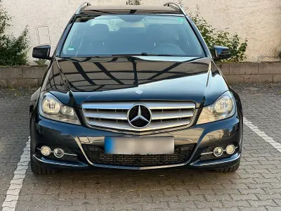 Gebraucht Mercedes C200 Avantgarde 136 PS (100 kW) 2012 Schwarz Kombi