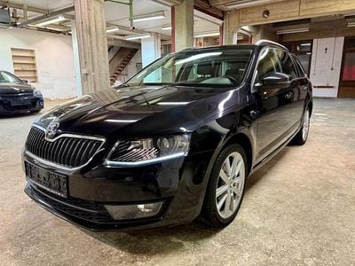 Schwarz Gebraucht 2016 Skoda Octavia Joy Kombi | 11.990 € (Fairer Preis)