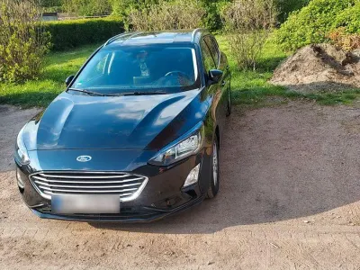 Gebraucht Ford Focus Cool & Connect 95 PS (69 kW) 2020 Schwarz Kombi