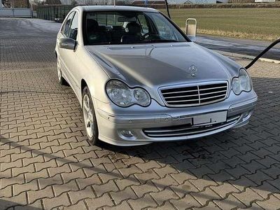 Gebraucht Mercedes C200 Avantgarde 186 PS (136 kW) 2005 Silber Limousine