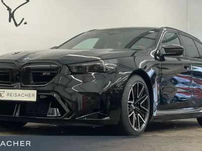 Gebraucht BMW M5 Performance 727 PS (534 kW) 2025 Saphirschwarz metallic Kombi