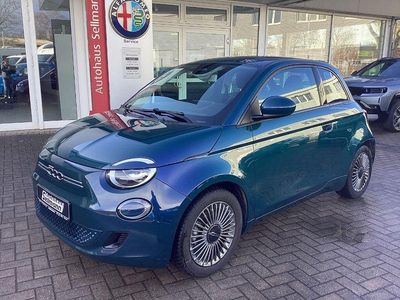 Gebraucht Fiat 500e Icon 86 kW (118 PS) 2022 Ozean grün metallic Kleinwagen