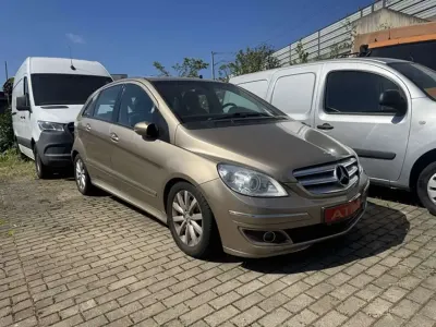 Używany Mercedes B200 Sport 140 KM (102 kW) 2005 Brązowy Minivan