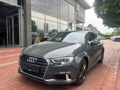 Gebraucht Audi A3 Sport 116 PS (85 kW) 2020 Grau metallic Limousine