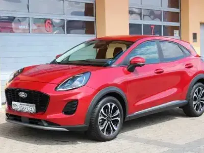 Gebraucht Ford Puma Titanium 125 PS (91 kW) 2025 Fantastic rot metallic (metallic) SUV