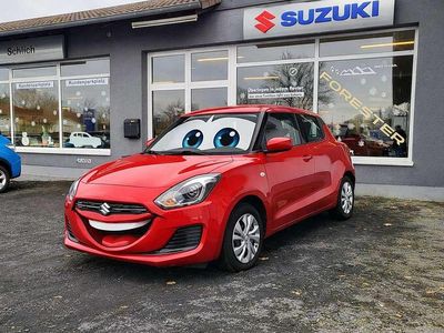 Gebraucht Suzuki Swift Club 83 PS (61 kW) 2021 Burning red pearl Kleinwagen