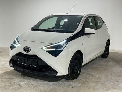 Weiß Gebraucht 2018 Toyota Aygo X-play Kleinwagen | 8.690 € (Fairer Preis)