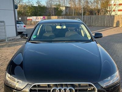 Gebraucht Audi A4 143 PS (105 kW) 2013 Schwarz Kombi