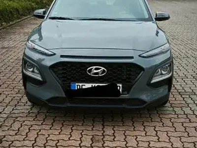 Gebraucht Hyundai Kona Pure 120 PS (88 kW) 2020 Grau SUV