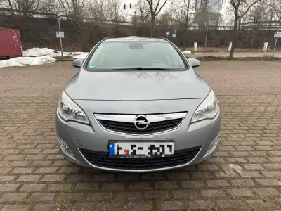 Używany Opel Astra 120 KM (88 kW) 2011 Kombi