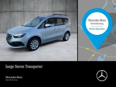 Gebraucht Mercedes T180 Progressive 131 PS (96 kW) 2024 Silber Van / Kleinbus
