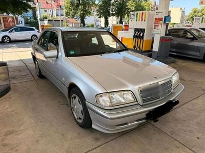 Mercedes C180