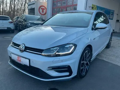 Używany VW Golf VII Highline 150 KM (110 kW) 2018 Srebrny Sedan/Limuzyna