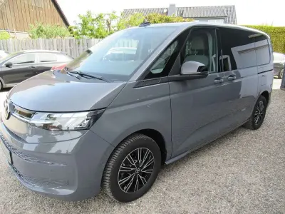Neu VW Multivan 150 PS (110 kW) 2026 Grau Van / Kleinbus
