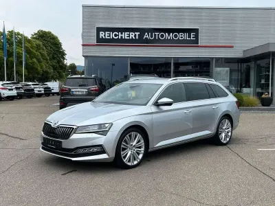 Gebraucht Skoda Superb LAURIN & KLEMENT 280 PS (205 kW) 2023 Silber Kombi