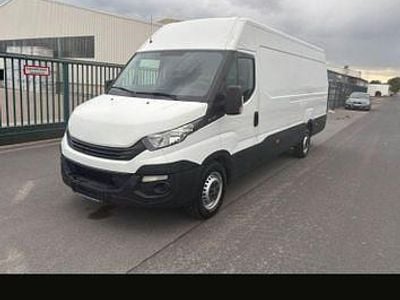Gebraucht Iveco Daily 118 PS (86 kW) 2017 Weiß Limousine