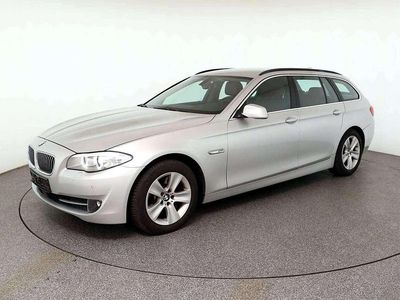 Gebraucht BMW 528 245 PS (180 kW) 2011 Titansilber Kombi