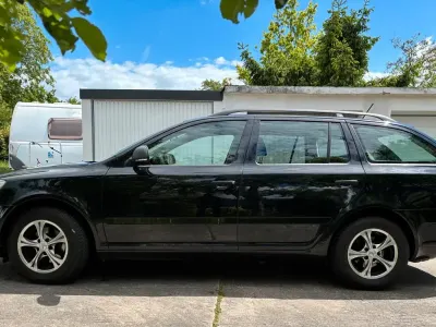 Gebraucht Skoda Octavia 122 PS (89 kW) 2012 Schwarz Kombi